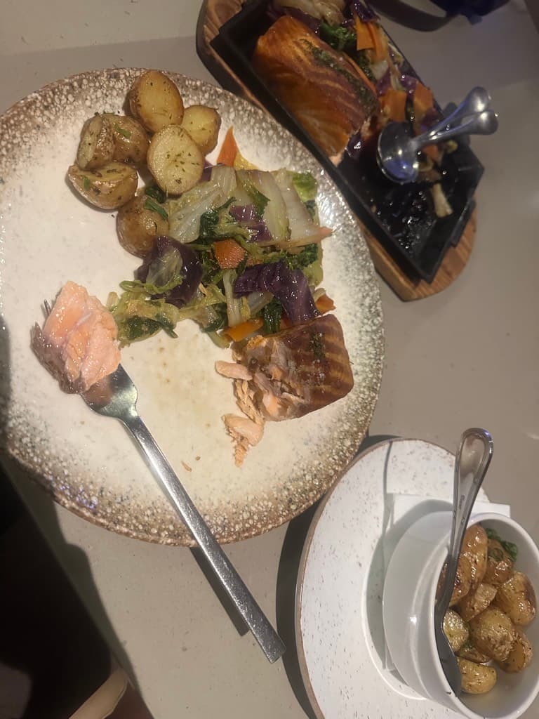 Soho: Sushi, Sashimi, Yakisoba, Happy Hour, Vinhos, Eventos, Delivery, Lago Sul — foto