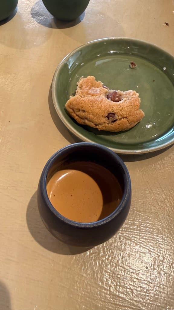 Dos Más Café — foto