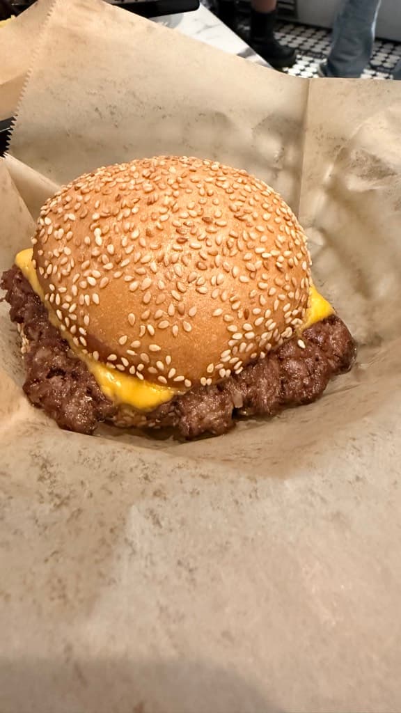 Amboy Quality Meats & Delicious Burgers — foto