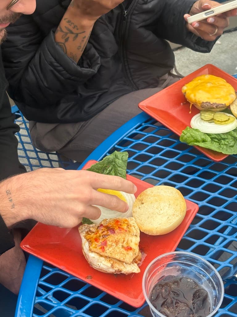 The Lighthouse Grill — foto