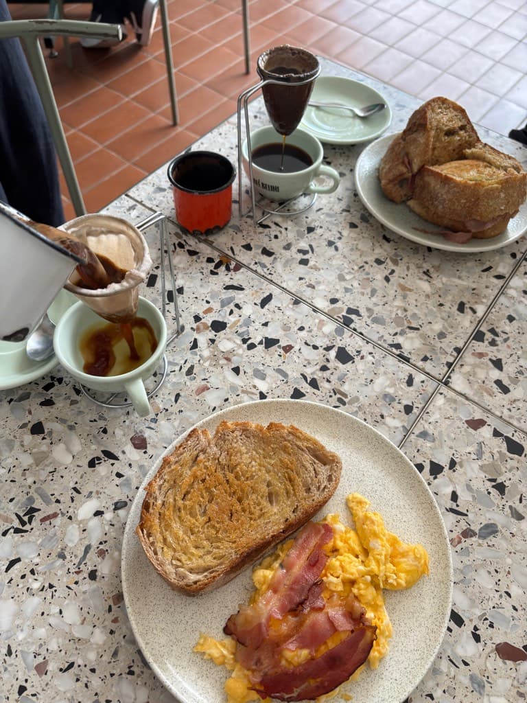 Belini Café — foto