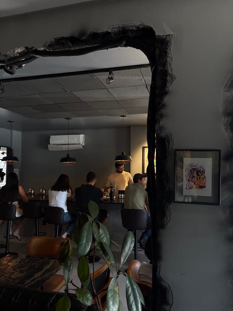 not black cafeteria — foto