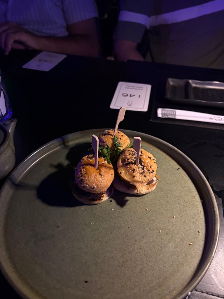 Fuji Sushi Lounge — foto