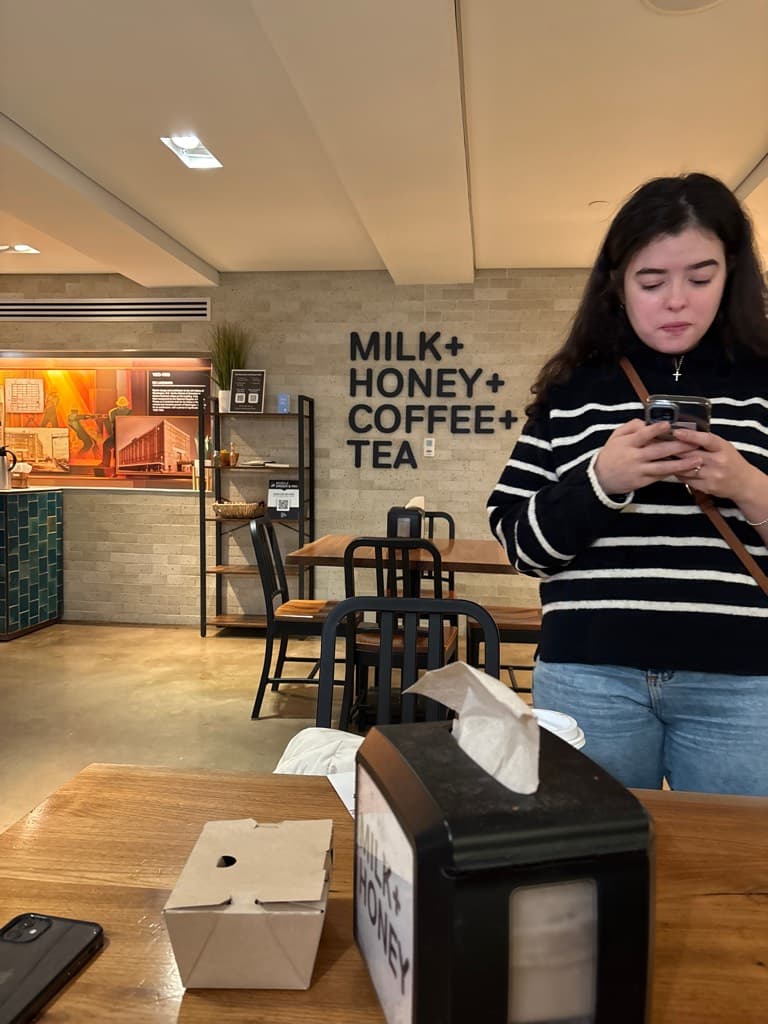 Milk + Honey — foto