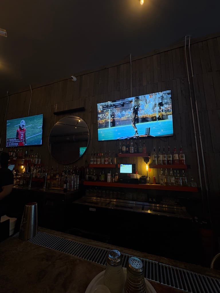 Atomic Lounge & Pizza Kitchen — foto