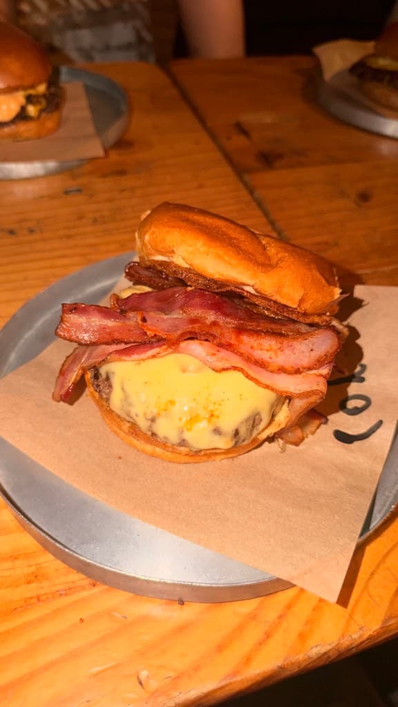 Buzina Burgers — foto