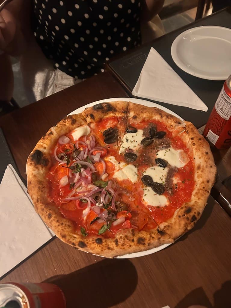 Vinny's Pizzeria Napoletana — foto