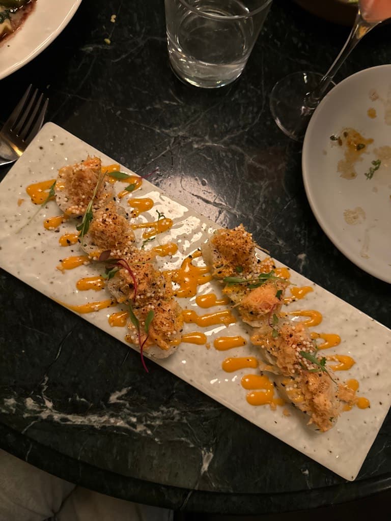 Earls Kitchen + Bar — foto